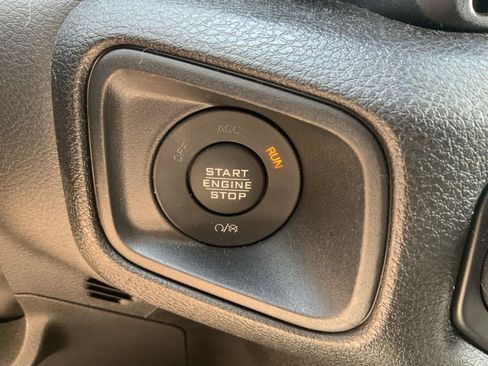 Used 2025 Jeep Wrangler Unlimited Sport AWD/4WD image 30