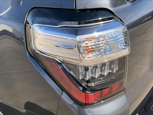 Used 2022 Toyota 4Runner Limited image 27