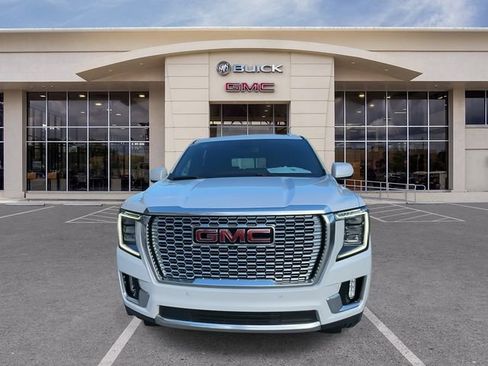 Certified 2022 GMC Yukon Denali image 4