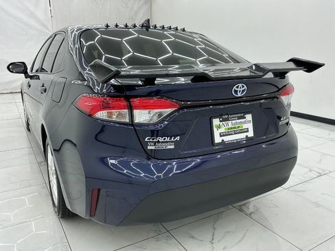 Used 2024 Toyota Corolla LE FWD image 9