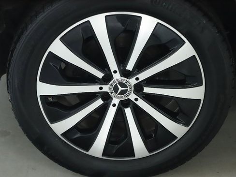 Used 2022 Mercedes-Benz GLB 250 4MATIC image 12