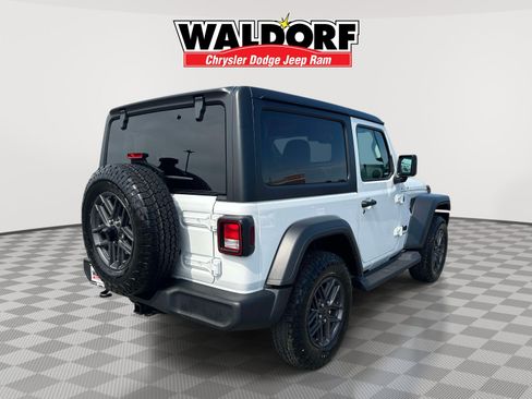 Used 2024 Jeep Wrangler Sport AWD/4WD image 6