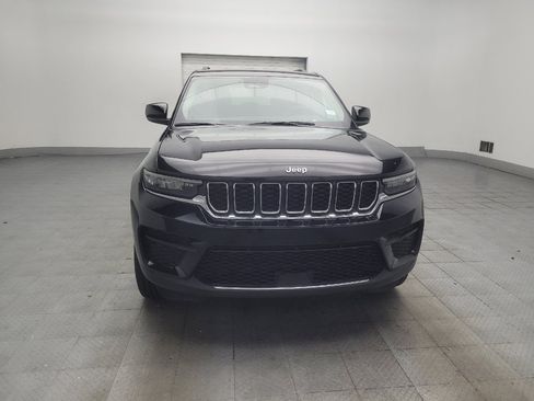 Used 2023 Jeep Grand Cherokee Laredo RWD image 14