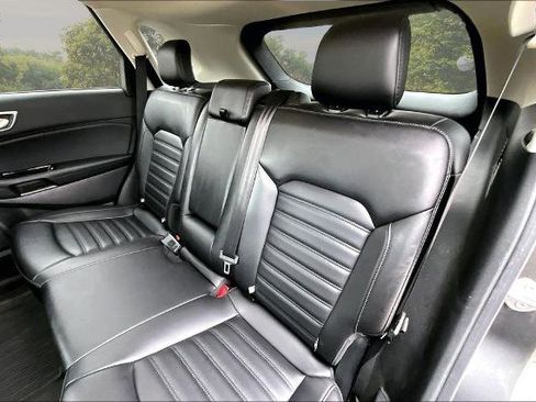 Certified 2020 Ford Edge SEL image 25