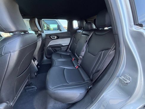 Used 2025 Jeep Compass Limited AWD/4WD image 38