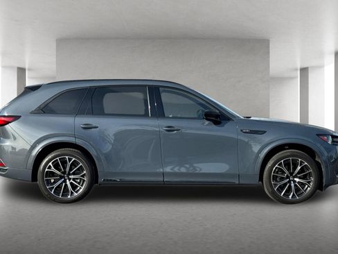 Certified 2025 MAZDA CX-70 3.3 Turbo S w/ Premium Package AWD/4WD image 3