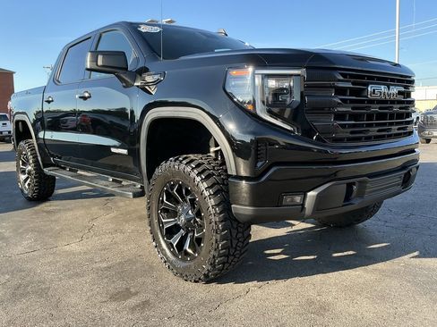 Used 2024 GMC Sierra 1500 Elevation w/ LPO, Elevation Black Package image 6