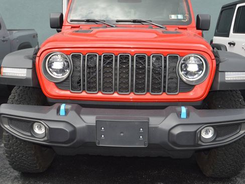 Used 2025 Jeep Wrangler Unlimited Rubicon 4xe w/ Safety Group AWD/4WD image 2