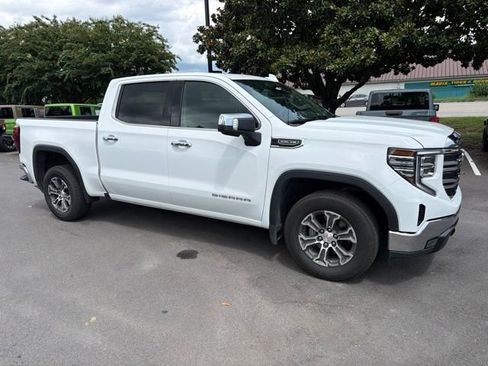 Used 2025 GMC Sierra 1500 SLT RWD image 1