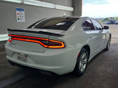 Used 2022 Dodge Charger SXT image 6