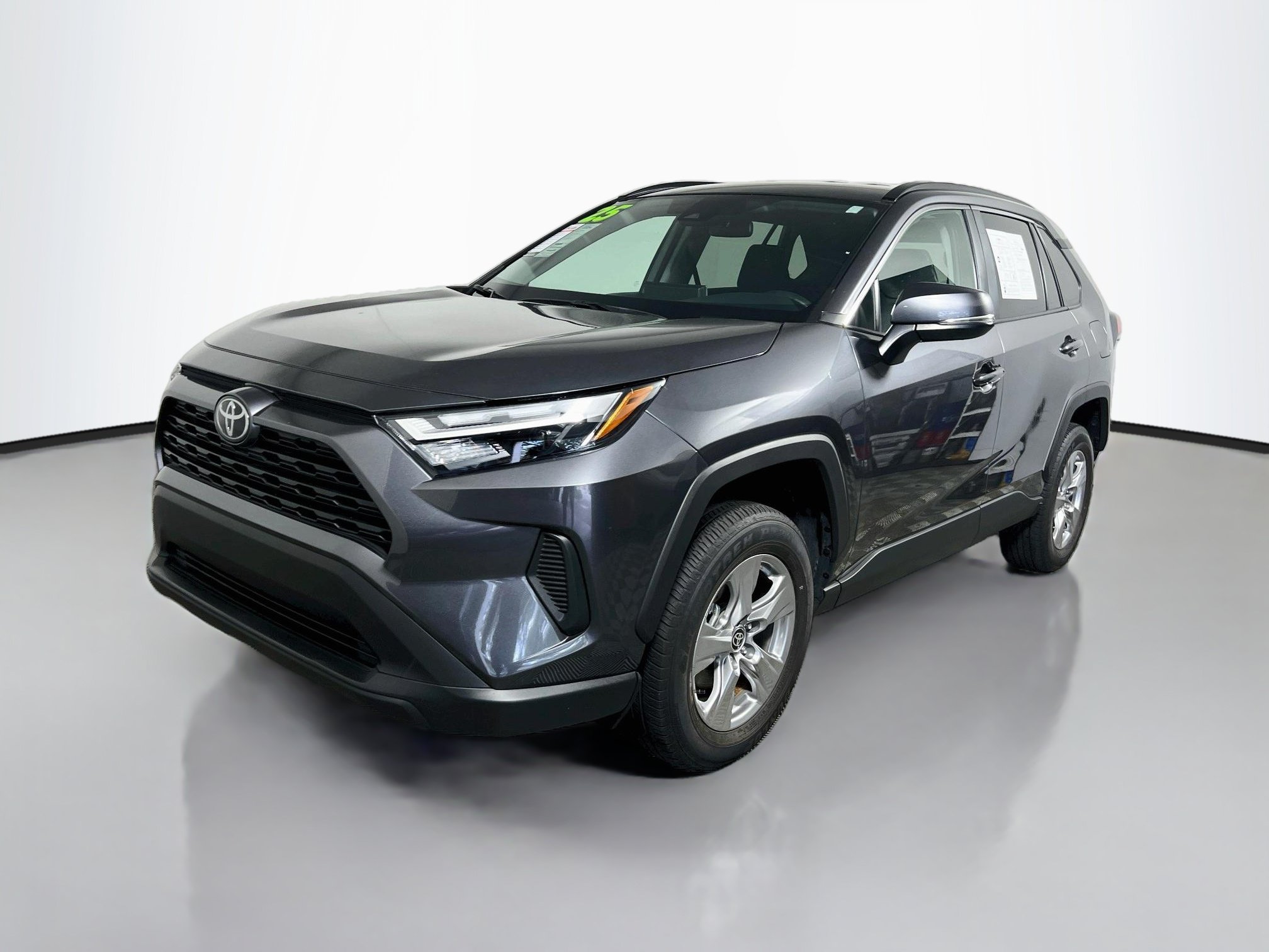 Used 2025 Toyota RAV4 XLE FWD image 10