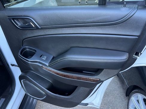 Used 2017 Chevrolet Tahoe LT AWD/4WD image 32