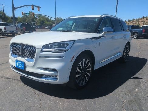 Used 2020 Lincoln Aviator Black Label Grand Touring w/ Class IV Trailer Tow Package image 3