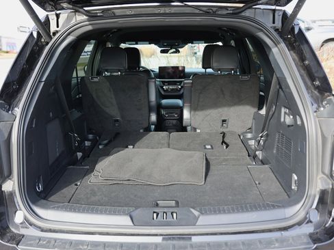 Certified 2025 Ford Explorer ST-Line image 14