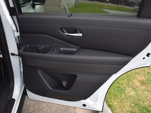 New 2026 Nissan Pathfinder SL image 63