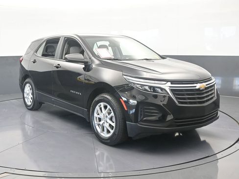Used 2024 Chevrolet Equinox LS w/ Driver Confidence II Package image 8