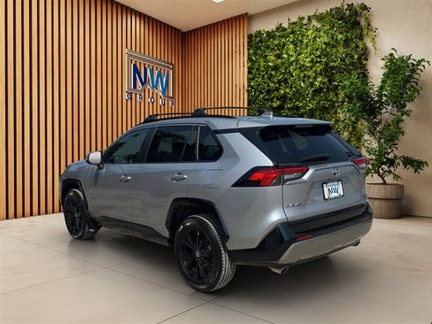 Used 2022 Toyota RAV4 SE w/ Convenience Package AWD/4WD image 14
