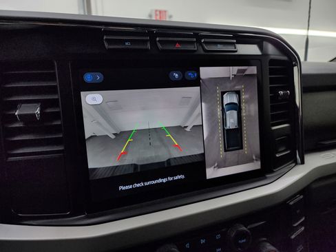 Used 2023 Ford F250 XLT w/ XLT Premium Package image 16