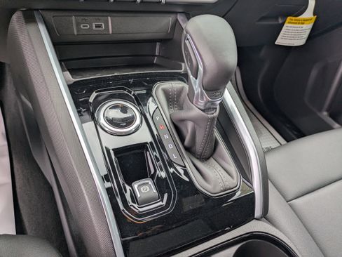 New 2025 Chevrolet Colorado LT w/ LT Convenience Package image 22