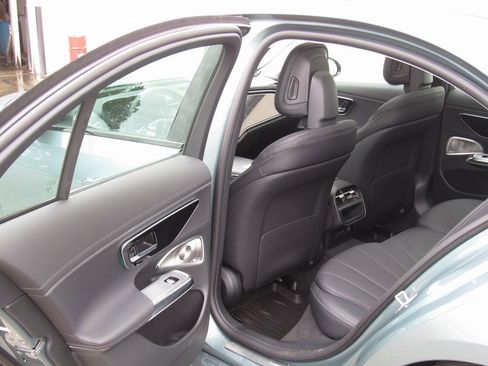 Certified 2024 Mercedes-Benz E 350 4MATIC Sedan image 15