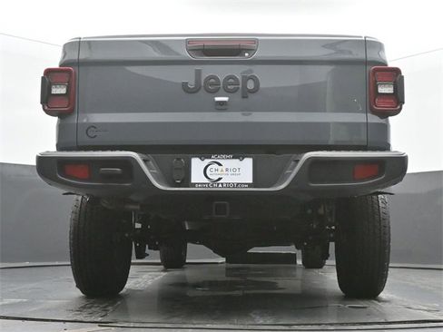 New 2025 Jeep Gladiator Sport image 50