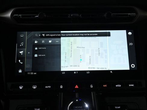 Used 2025 Aston Martin V8 Vantage Coupe image 11