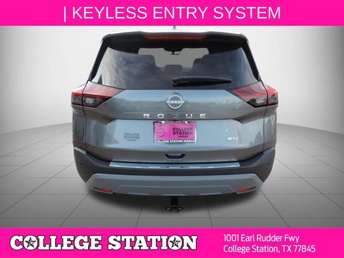 Certified 2023 Nissan Rogue SV FWD image 5