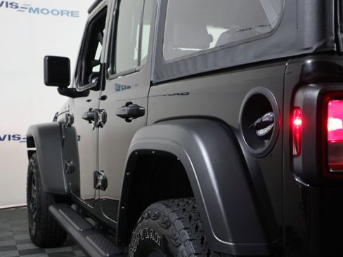 Used 2022 Jeep Wrangler Unlimited Sport image 10