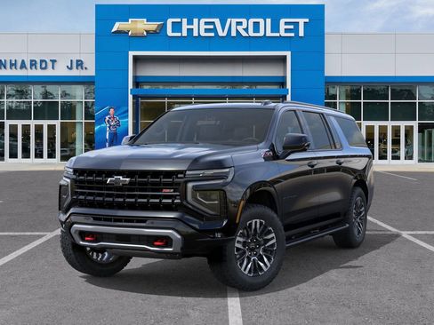 New 2026 Chevrolet Suburban Z71 w/ Comfort Package image 8