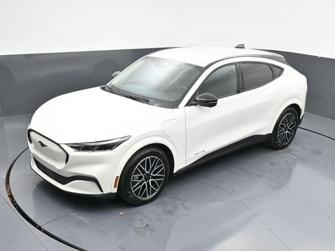 Used 2025 Ford Mustang Mach-E Premium image 35