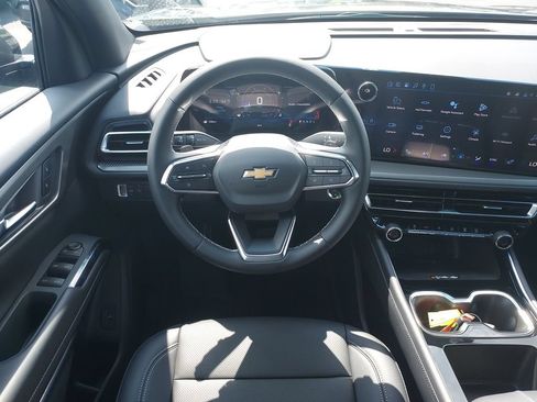 New 2026 Chevrolet Traverse LT w/ Driver Confidence Package FWD image 16