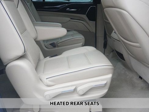 Used 2021 Cadillac Escalade ESV Premium Luxury AWD/4WD image 9