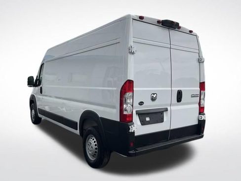 Used 2025 RAM ProMaster 2500 w/ Convenience Group FWD image 13