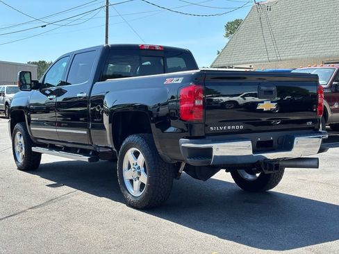 Used 2015 Chevrolet Silverado 2500 LTZ w/ Duramax Plus Package AWD/4WD image 7