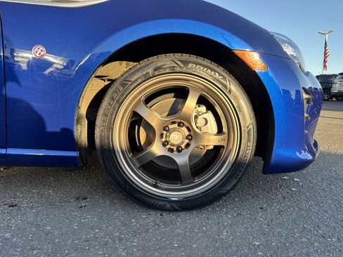 Used 2017 Toyota 86 image 9