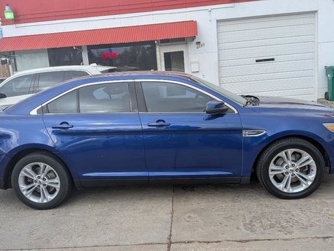 Used 2014 Ford Taurus SEL image 4