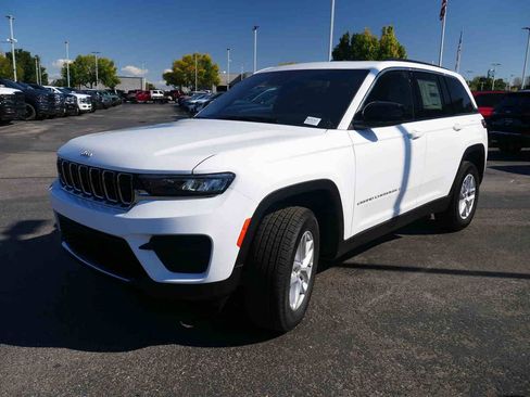 New 2025 Jeep Grand Cherokee Laredo X w/ Luxury Tech Group I image 3