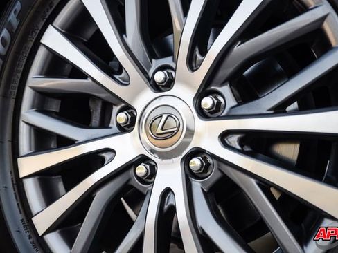 Used 2018 Lexus LX 570 4WD image 3