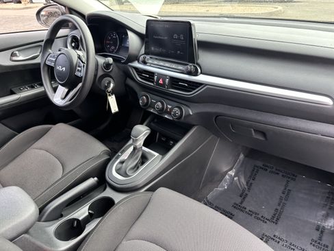 Certified 2023 Kia Forte LXS FWD image 10