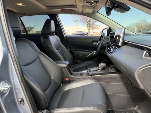 Used 2026 Toyota Corolla Cross XLE w/ Convenience Package image 29