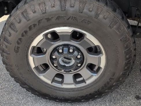 Used 2024 Ford F250 Platinum w/ Tremor Off-Road Package AWD/4WD image 17