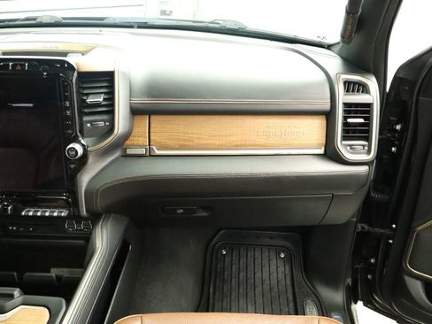 Used 2019 RAM 1500 Limited AWD/4WD image 35