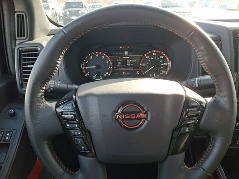 Used 2023 Nissan Frontier PRO-4X w/ Pro Convenience Package image 19