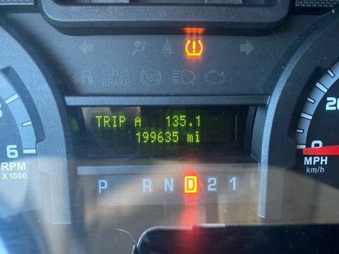 Used 2013 Ford E-150 and Econoline 150 w/ PWR Group RWD image 6