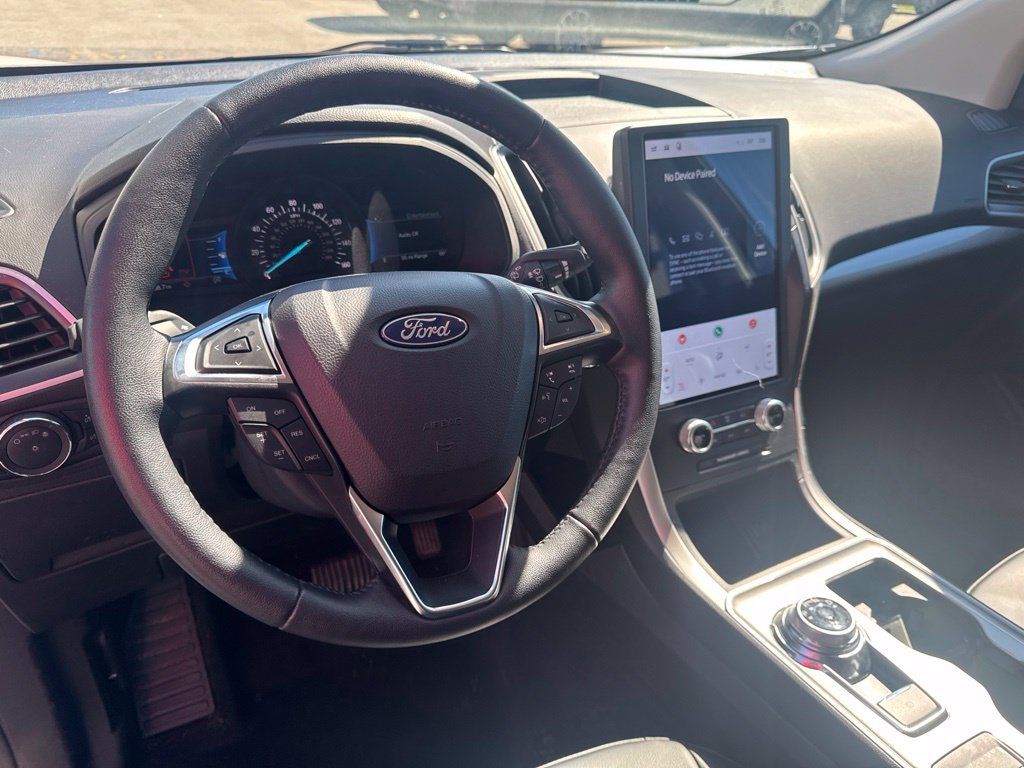 Certified 2024 Ford Edge SEL w/ Convenience Package AWD/4WD image 11