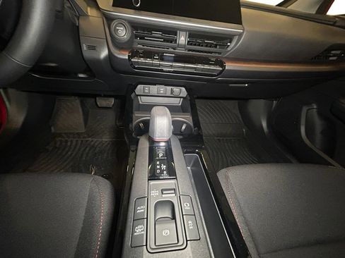 New 2025 Toyota Prius Plug-In Hybrid FWD image 11