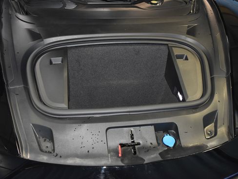 Used 2024 Porsche Taycan image 24