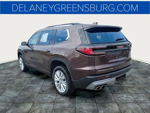 Used 2024 GMC Acadia Elevation image 5