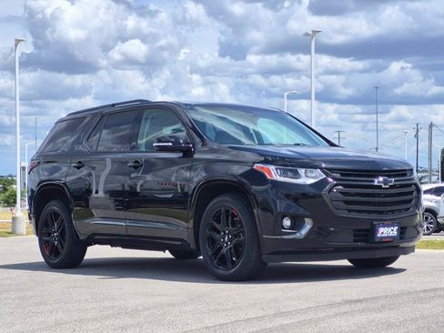 Used 2018 Chevrolet Traverse Premier w/ Redline Edition AWD/4WD image 3