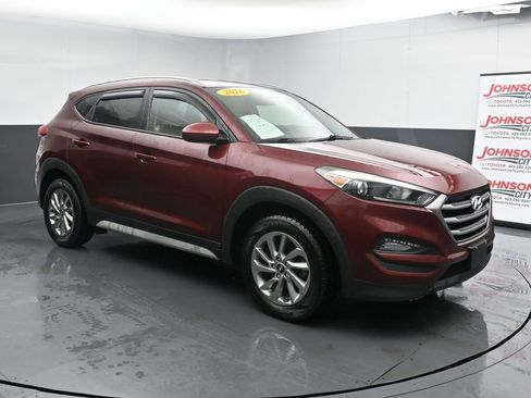 Used 2018 Hyundai Tucson SEL image 2